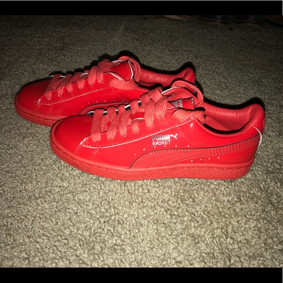 red puma basket